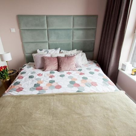 Nowy Apartment Przy Placu Szembeka Warsaw Ngoại thất bức ảnh