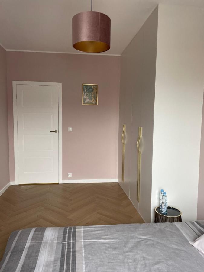 Nowy Apartment Przy Placu Szembeka Warsaw Ngoại thất bức ảnh