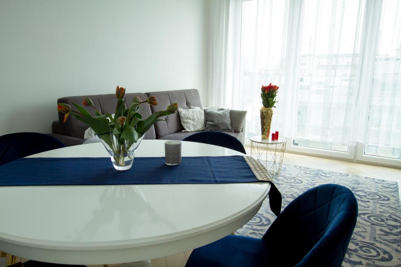 Nowy Apartment Przy Placu Szembeka Warsaw Ngoại thất bức ảnh
