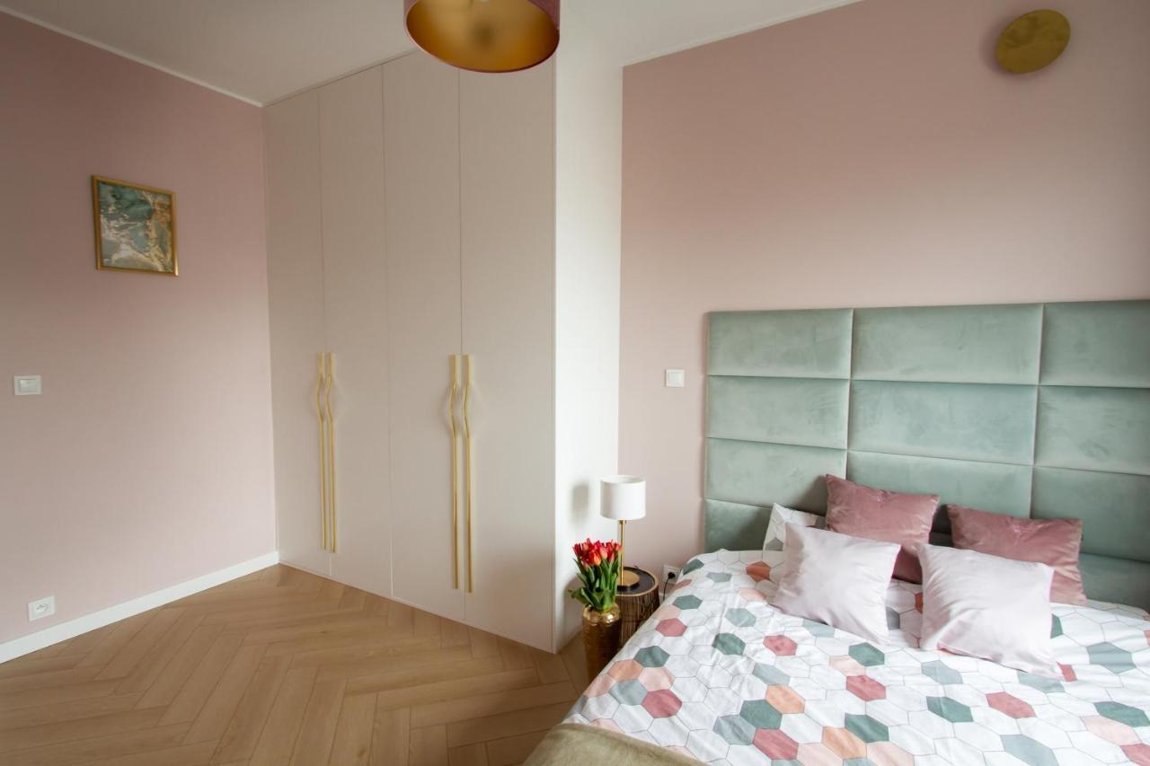 Nowy Apartment Przy Placu Szembeka Warsaw Ngoại thất bức ảnh